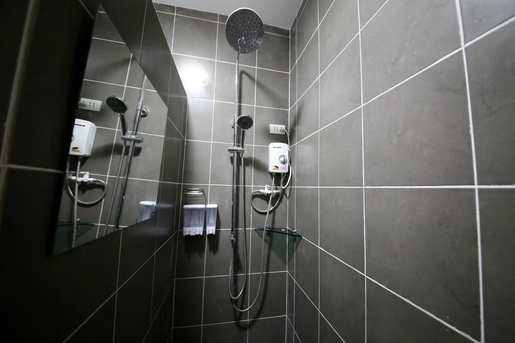 Dee Guesthouse White Sands Lapu-Lapu City Exterior foto